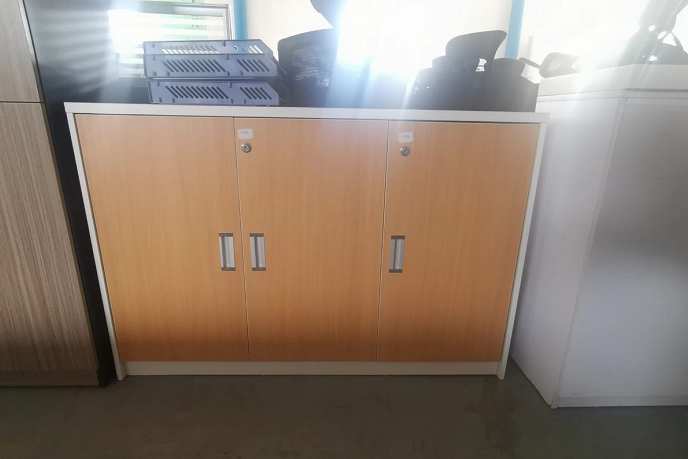 二手三门办公文件柜安装效果图 二手三门办公文件柜安装效果图